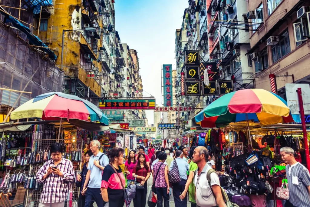 featured img colourful crafts at kowloon market 2x