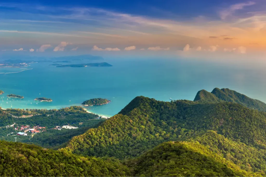featured img cruise along langkawi s coastline r1 2x