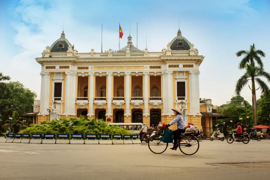 featured img hanoi landmarks cyclo backstreet ride r1 2x