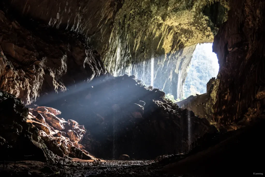 featured img magical mulu cave experience r1 2x
