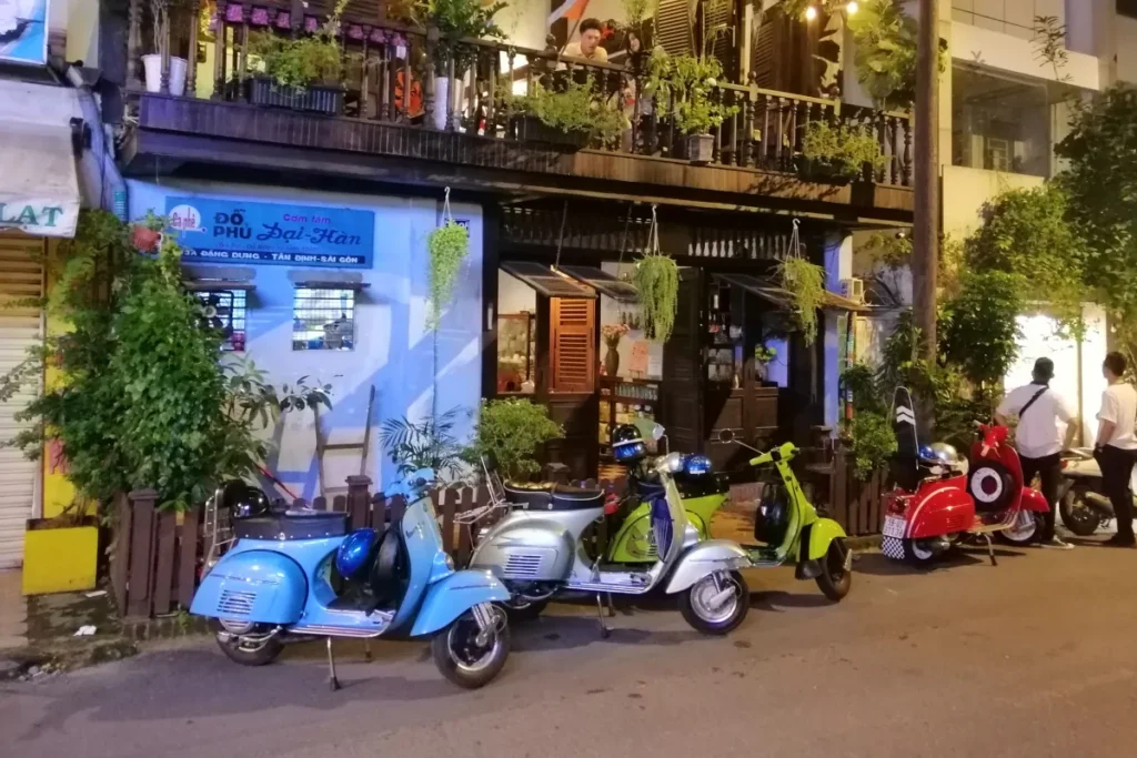 featured img saigon street food expedition by vespa
