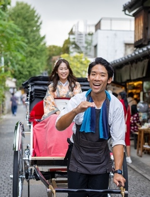 Rickshaw, rikisha, jinrikisha iStock 1931523717 (2)